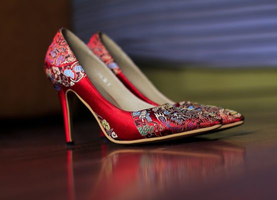 industria calzaturiera Unione Europea con cluster produttivi, export e requisiti normativi